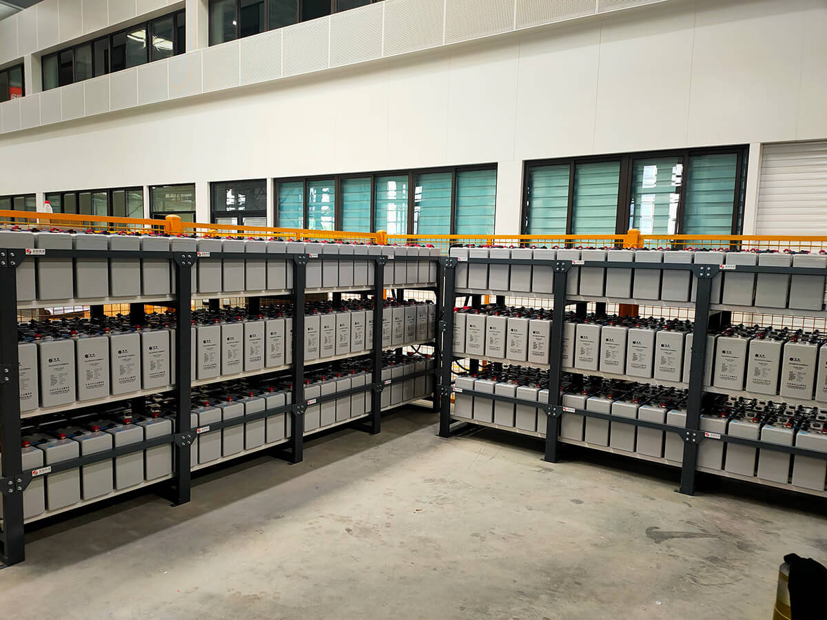 集中式或分散式UPS —哪個適合您？